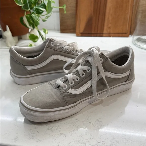 Old Skool Vans: Grey and White - Picture 2 of 6